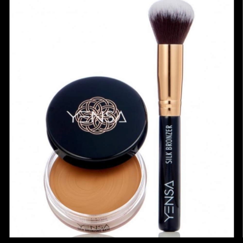 Yensa Color + Face Silk Bronzing Base + Brush